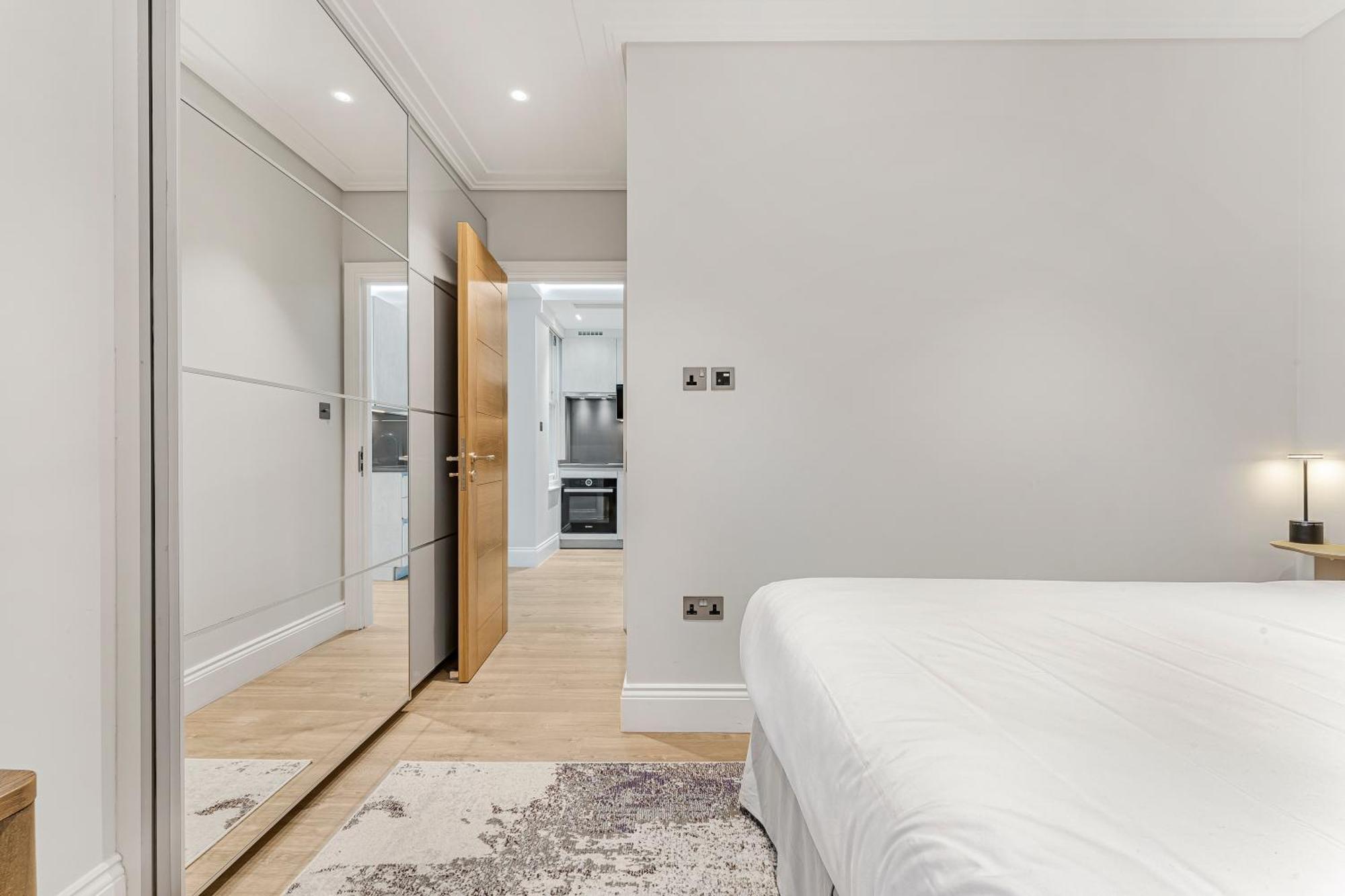 Luxlet - Heart Of Hampstead, * Londen