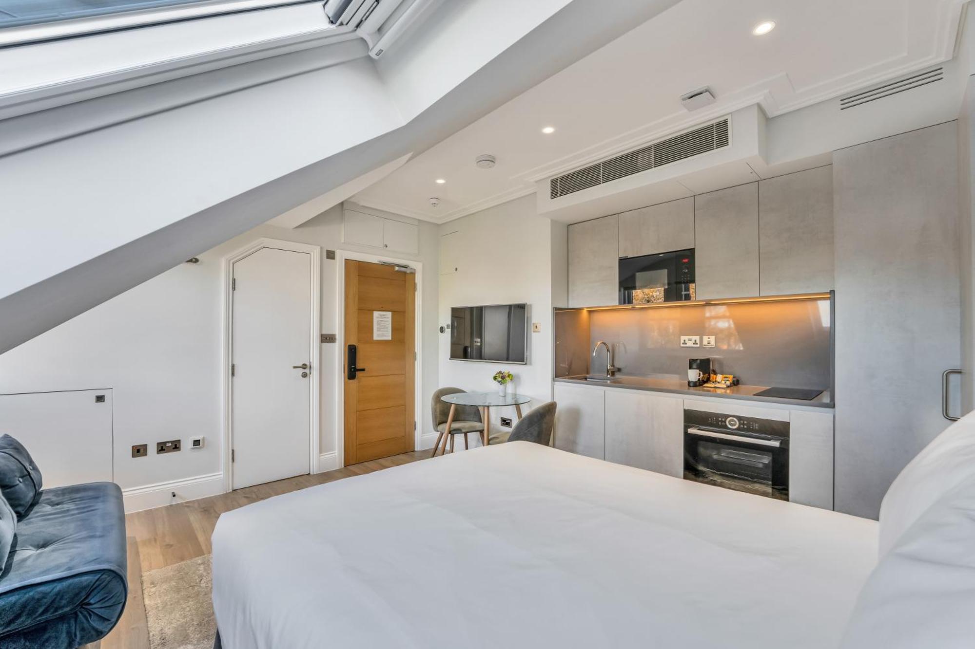 Luxlet - Heart Of Hampstead, * Londen