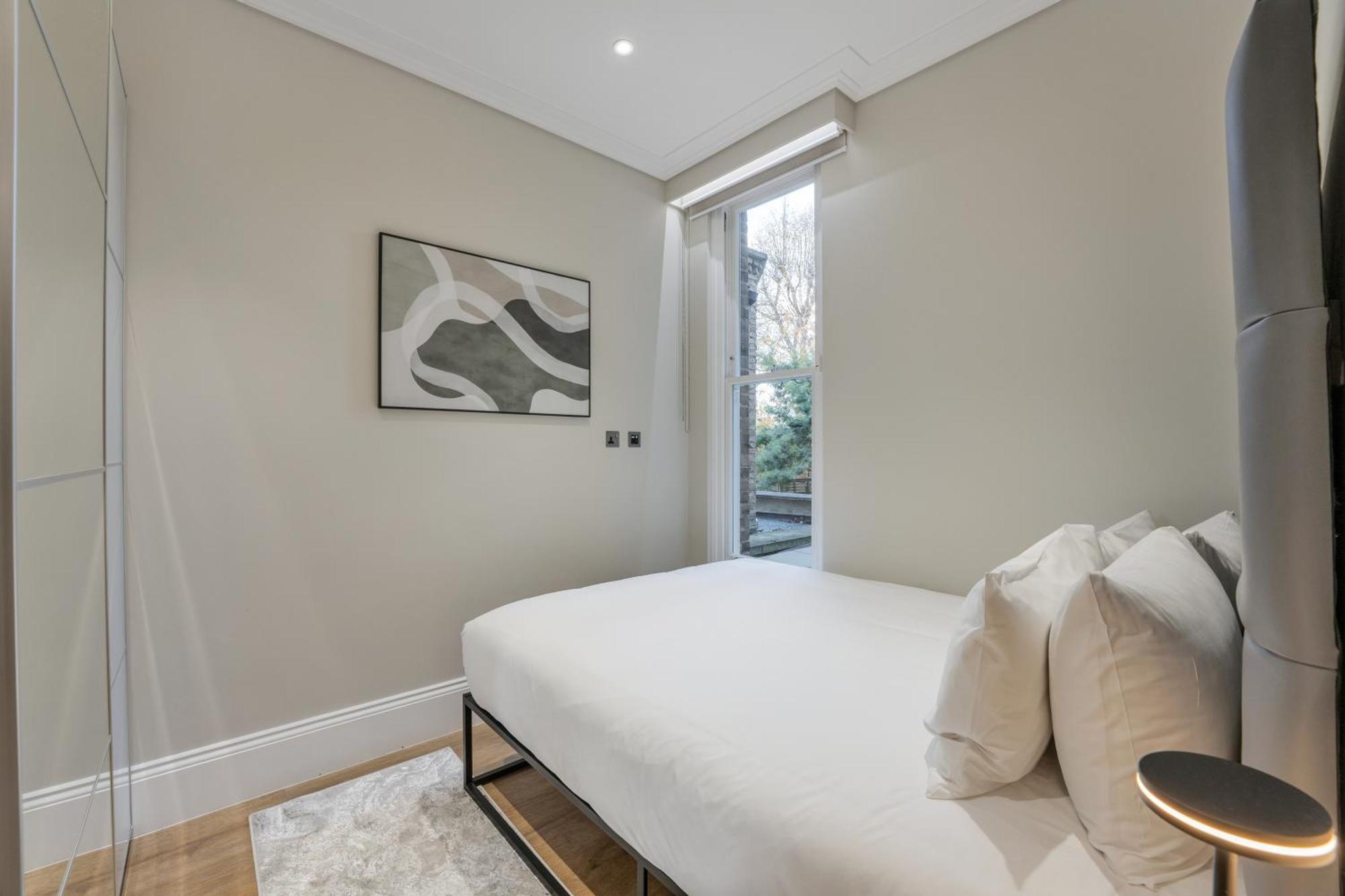 Luxlet - Heart Of Hampstead,