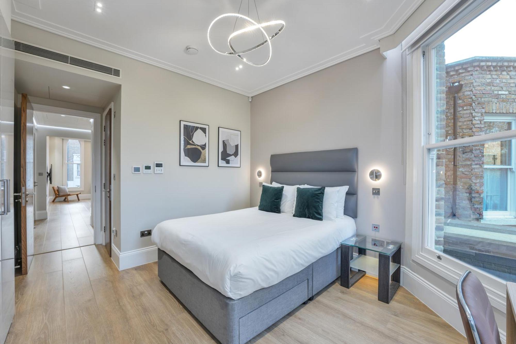 Luxlet - Heart Of Hampstead, Londen